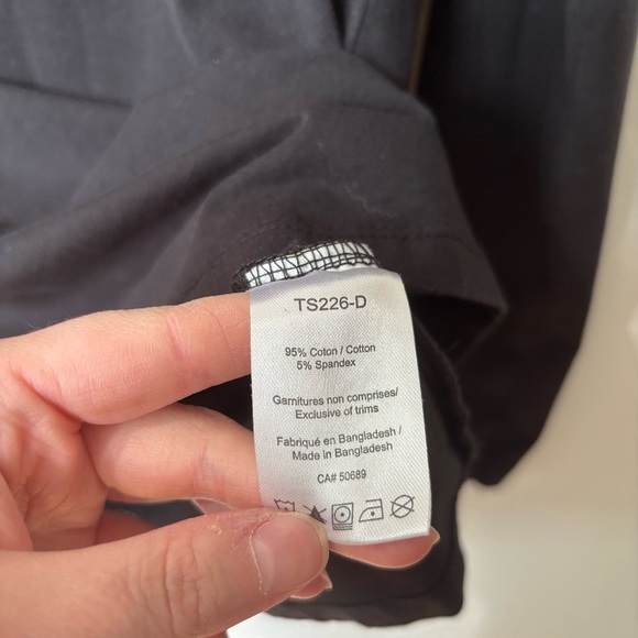 🎉4/30$🎉 Medical Zone Black Long Sleeve Tee - Size L - Picture 3 of 5